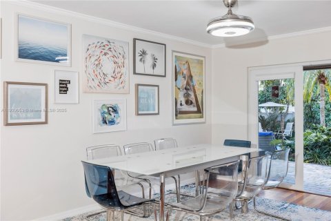 House in Dania Beach, Florida 4 bedrooms, 143.91 sq.m. № 1965439 - photo 21