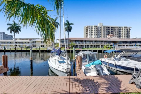 Condo in Fort Lauderdale, Florida, 2 bedrooms  № 2083983 - photo 13