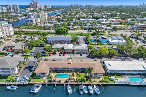 Condo in Fort Lauderdale, Florida, 2 bedrooms  № 2083983