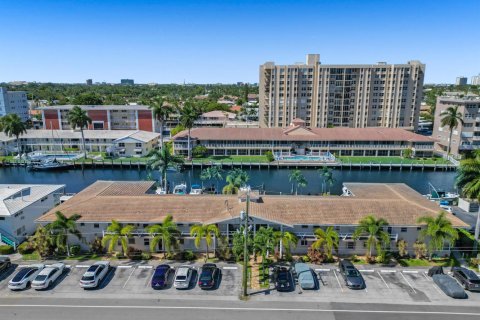 Condo in Fort Lauderdale, Florida, 2 bedrooms  № 2083983 - photo 15