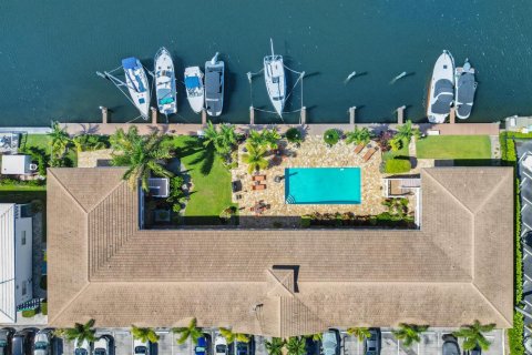 Condo in Fort Lauderdale, Florida, 2 bedrooms  № 2083983 - photo 14
