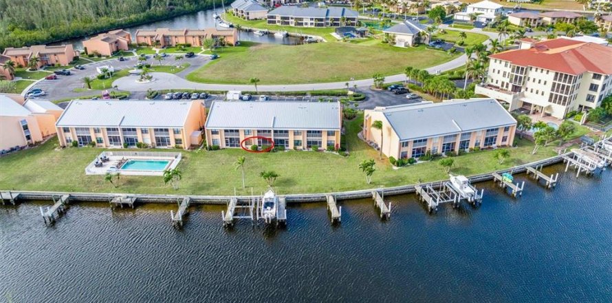 Condo in Punta Gorda, Florida, 2 bedrooms  № 1733771