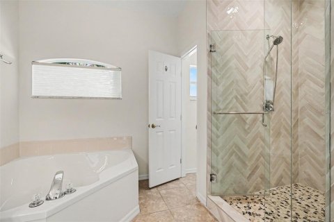 House in Rockledge, Florida 4 bedrooms, 224.45 sq.m. № 2203378 - photo 18