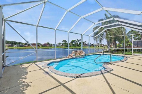 House in Rockledge, Florida 4 bedrooms, 224.45 sq.m. № 2203378 - photo 2