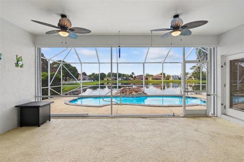 House in Rockledge, Florida 4 bedrooms, 224.45 sq.m. № 2203378 - photo 4