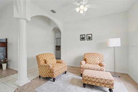 House in Rockledge, Florida 4 bedrooms, 224.45 sq.m. № 2203378 - photo 11