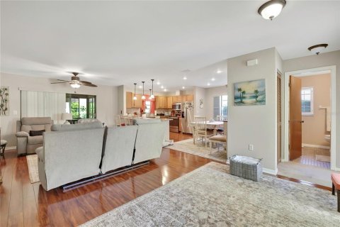 Villa ou maison à vendre à New Port Richey, Floride: 2 chambres, 113.34 m2 № 2148828 - photo 11