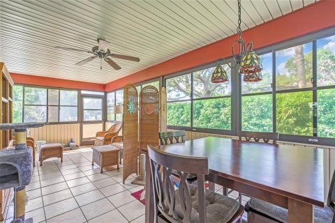 Villa ou maison à vendre à New Port Richey, Floride: 2 chambres, 113.34 m2 № 2148828 - photo 8