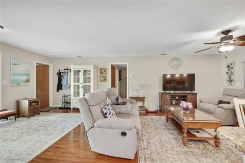 Villa ou maison à vendre à New Port Richey, Floride: 2 chambres, 113.34 m2 № 2148828 - photo 13
