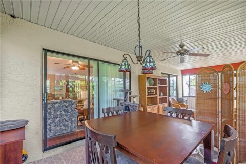 Villa ou maison à vendre à New Port Richey, Floride: 2 chambres, 113.34 m2 № 2148828 - photo 9