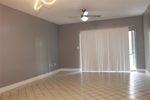 Condominio en alquiler en Orlando, Florida, 2 dormitorios, 86.86 m2 № 1831348 - foto 9