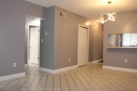Condominio en alquiler en Orlando, Florida, 2 dormitorios, 86.86 m2 № 1831348 - foto 11