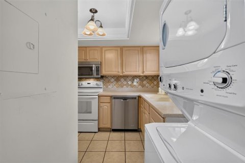 Copropriété à vendre à Mount Dora, Floride: 2 chambres, 108.05 m2 № 2373935 - photo 15