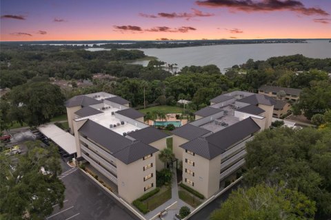 Condo à Mount Dora, Floride, 2 chambres  № 2373935
