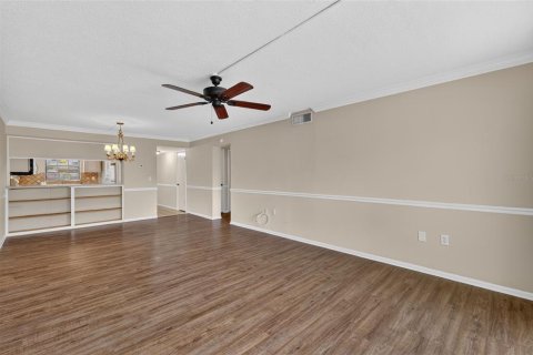 Copropriété à vendre à Mount Dora, Floride: 2 chambres, 108.05 m2 № 2373935 - photo 11
