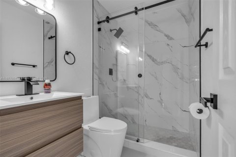 Casa en venta en Miami Gardens, Florida, 3 dormitorios, 138.42 m2 № 1922713 - foto 22