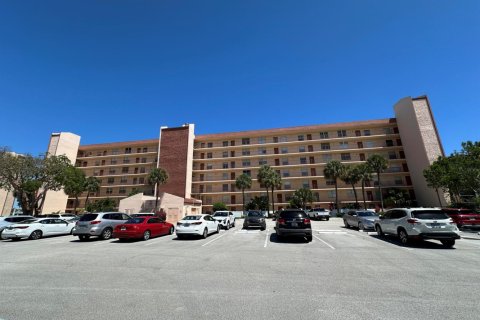 Condo in Delray Beach, Florida, 2 bedrooms  № 1118957 - photo 1