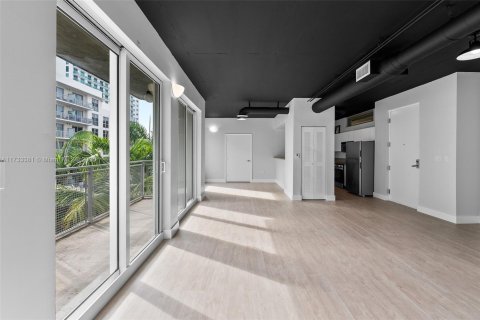 Купить кондоминиум в Майами, Флорида 1 спальня, 77.57м2, № 1483556 - фото 3