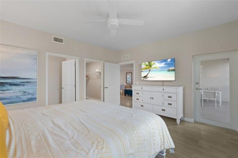 Condominio en venta en Cape Coral, Florida, 3 dormitorios, 156.54 m2 № 1677578 - foto 24
