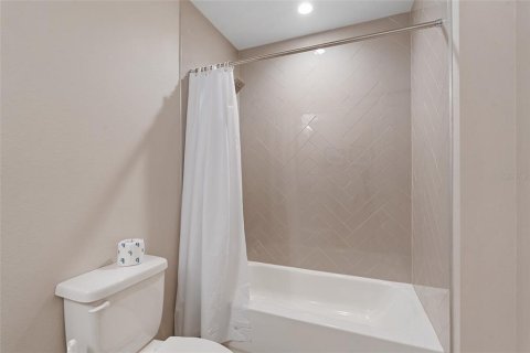 Condominio en venta en Cape Coral, Florida, 3 dormitorios, 156.54 m2 № 1677578 - foto 18