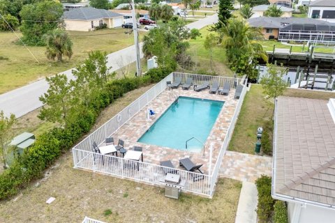 Condominio en venta en Cape Coral, Florida, 3 dormitorios, 156.54 m2 № 1677578 - foto 3