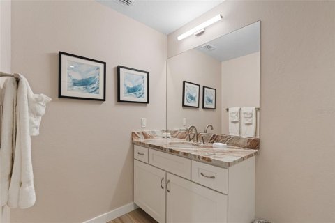 Condominio en venta en Cape Coral, Florida, 3 dormitorios, 156.54 m2 № 1677578 - foto 17