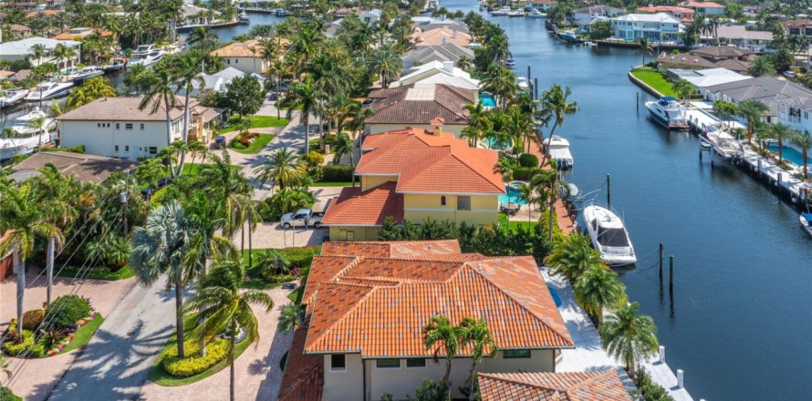 House in Lighthouse Point, Florida 4 bedrooms, 329.52 sq.m. № 1139322