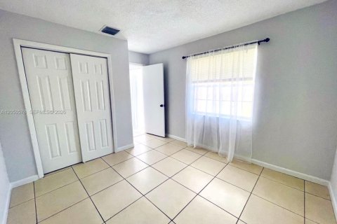 Immobilier commercial à vendre à Stuart, Floride: 105.07 m2 № 2171423 - photo 12