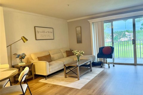 Condo in Orlando, Florida, 2 bedrooms  № 2203379 - photo 2