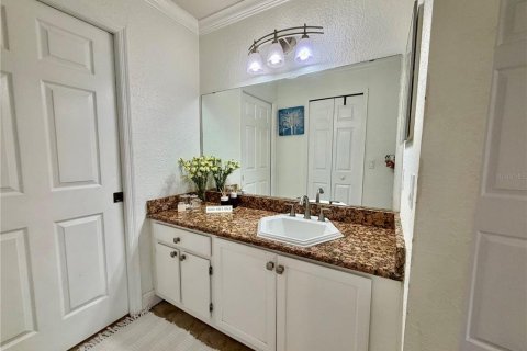 Condo in Orlando, Florida, 2 bedrooms  № 2203379 - photo 20