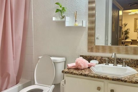 Condo in Orlando, Florida, 2 bedrooms  № 2203379 - photo 23