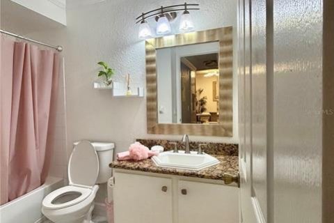 Condo in Orlando, Florida, 2 bedrooms  № 2203379 - photo 25