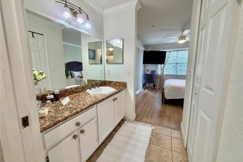 Condo in Orlando, Florida, 2 bedrooms  № 2203379 - photo 17