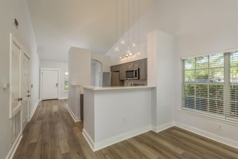 Condo in Palm Harbor, Florida, 2 bedrooms  № 1629889 - photo 7