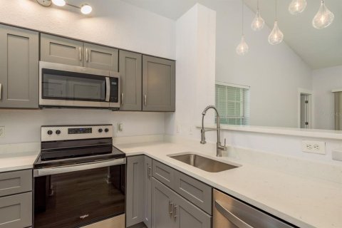 Condo in Palm Harbor, Florida, 2 bedrooms  № 1629889 - photo 5