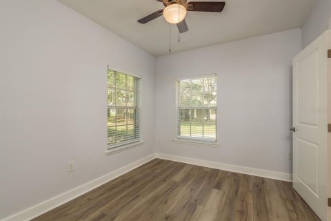 Condo in Palm Harbor, Florida, 2 bedrooms  № 1629889 - photo 13