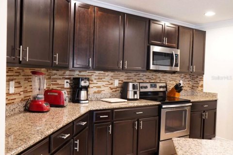 Villa ou maison à louer à Kissimmee, Floride: 4 chambres, 183.76 m2 № 2360867 - photo 8