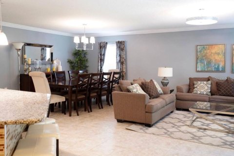 Villa ou maison à louer à Kissimmee, Floride: 4 chambres, 183.76 m2 № 2360867 - photo 2