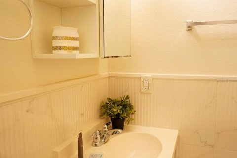 Villa ou maison à louer à Kissimmee, Floride: 4 chambres, 183.76 m2 № 2360867 - photo 24
