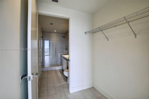 Condominio en alquiler en Sunrise, Florida, 2 dormitorios, 95.32 m2 № 1891072 - foto 25