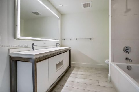 Condominio en alquiler en Sunrise, Florida, 2 dormitorios, 95.32 m2 № 1891072 - foto 23