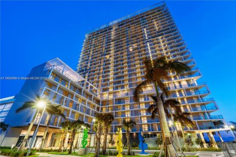 Condominio en alquiler en Sunrise, Florida, 2 dormitorios, 95.32 m2 № 1891072 - foto 28