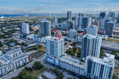 Condominio en alquiler en Fort Lauderdale, Florida, 1 dormitorio, 51.37 m2 № 1973206 - foto 17