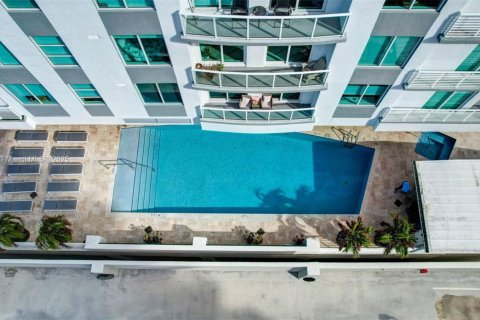 Condominio en alquiler en Fort Lauderdale, Florida, 1 dormitorio, 51.37 m2 № 1973206 - foto 13
