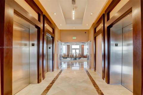 Condominio en alquiler en Fort Lauderdale, Florida, 1 dormitorio, 51.37 m2 № 1973206 - foto 6