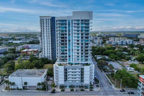 Condominio en Fort Lauderdale, Florida, 1 dormitorio № 1973206