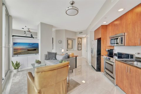 Condominio en alquiler en Fort Lauderdale, Florida, 1 dormitorio, 51.37 m2 № 1973206 - foto 21