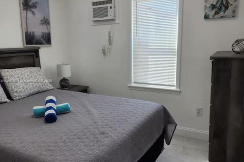 Propiedad comercial en venta en Hollywood, Florida № 1822058 - foto 30