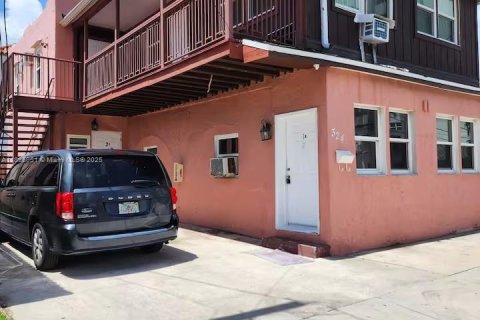 Propiedad comercial en venta en Hollywood, Florida № 1822058 - foto 24