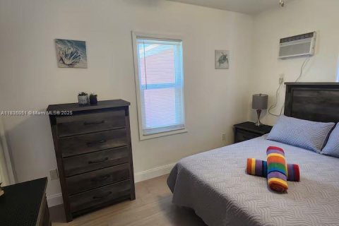 Propiedad comercial en venta en Hollywood, Florida № 1822058 - foto 9